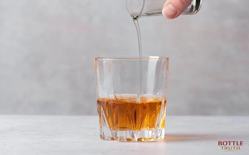 Why Bourbon Lovers Prefer Drinking It Neat? (2026) 4 Is Drinking Bourbon Neat Better for Beginners